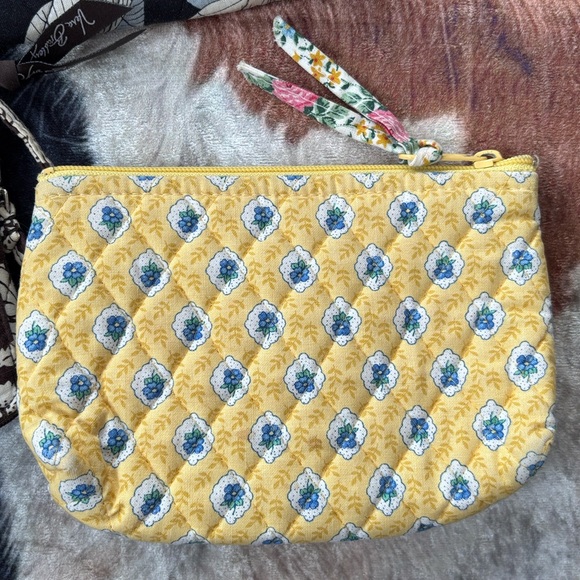 Vera Bradley Set of 3 Vintage Zip Around Wallet Wristlet Cosmetic Pouch Quilted - Picture 5 of 16